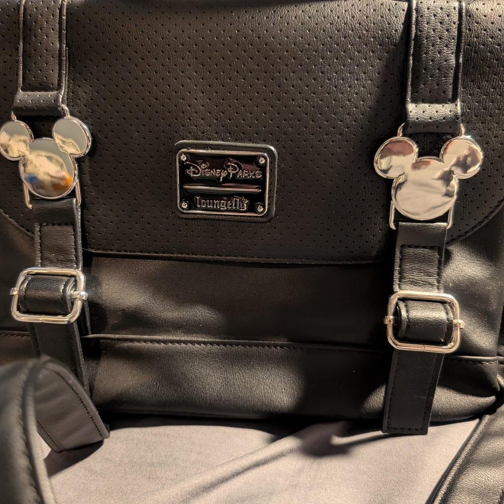 NWOT Loungefly Disney Parks Black Mickey Mouse Messenger Bag